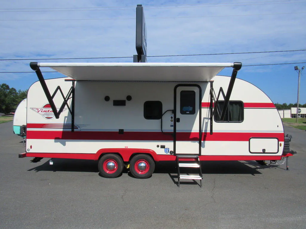 2026 Gulf Stream Vista Cruiser 23QBS - Photo 4