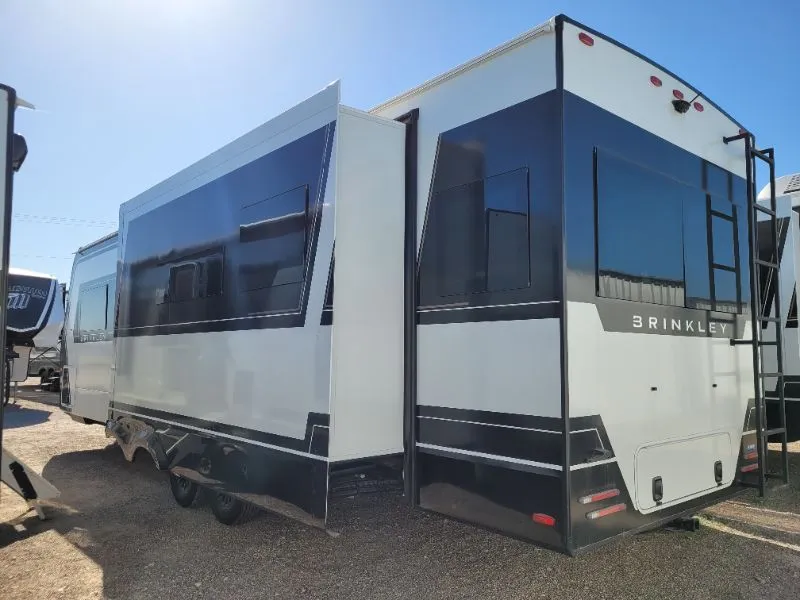 2026 Brinkley Model Z AIR 297, Photos photo 2