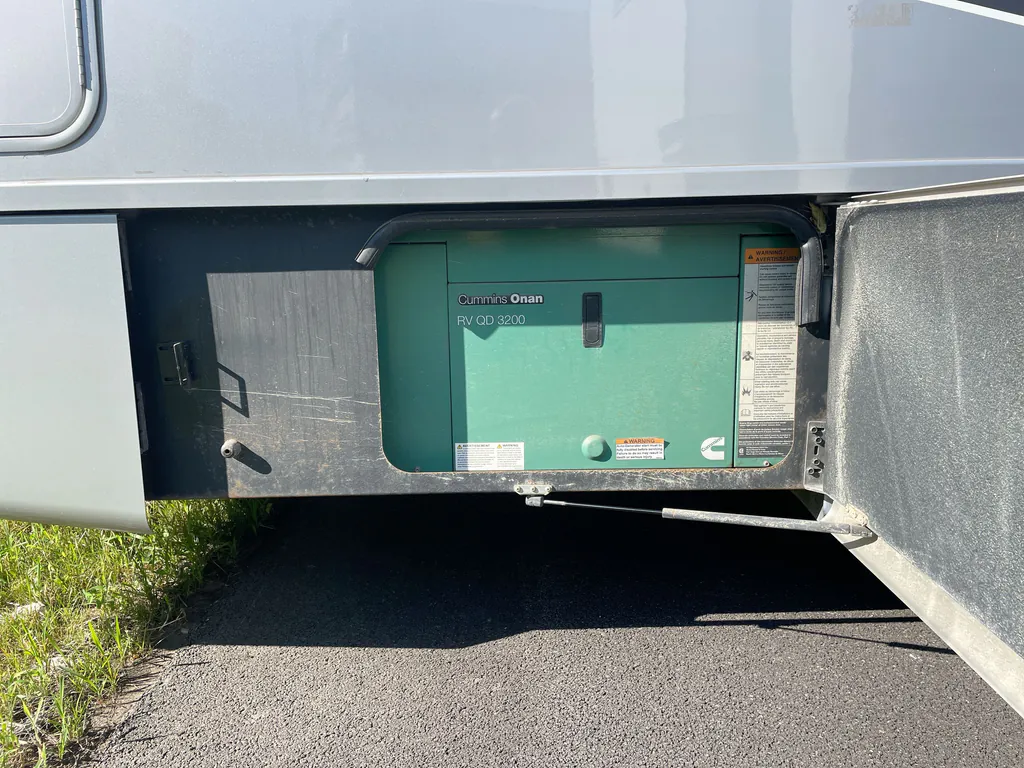 2023 Thor Motor Coach Tiburon 24FB, Photos photo 26
