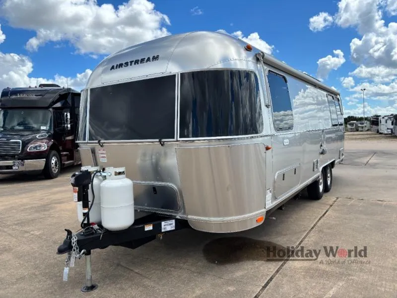 2026 Airstream Flying Cloud 27FB - Photo 3