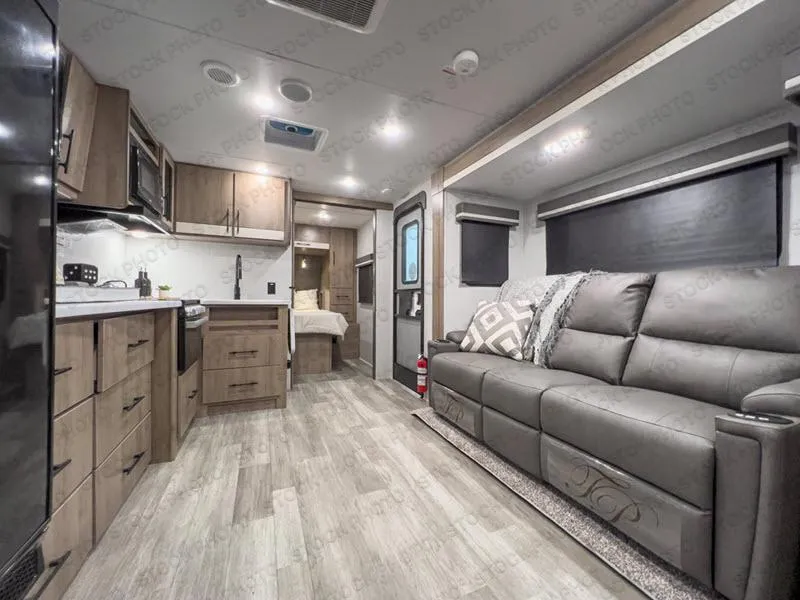 2023 Grand Design Imagine XLS 22RBE - Photo 4