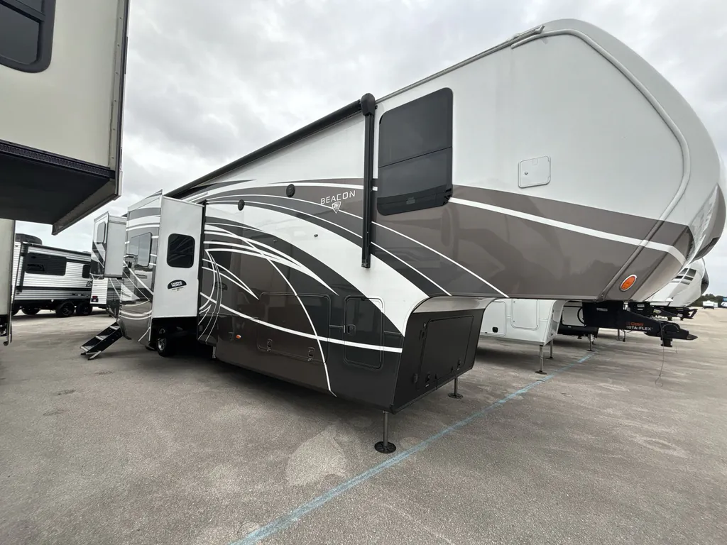 2022 Vanleigh Beacon 42RKB, Photos photo 6