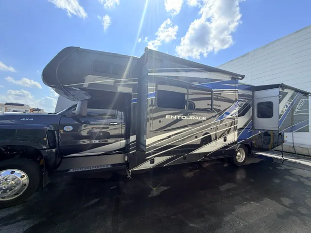 2024 Coachmen Entourage 330DS - Photo 4