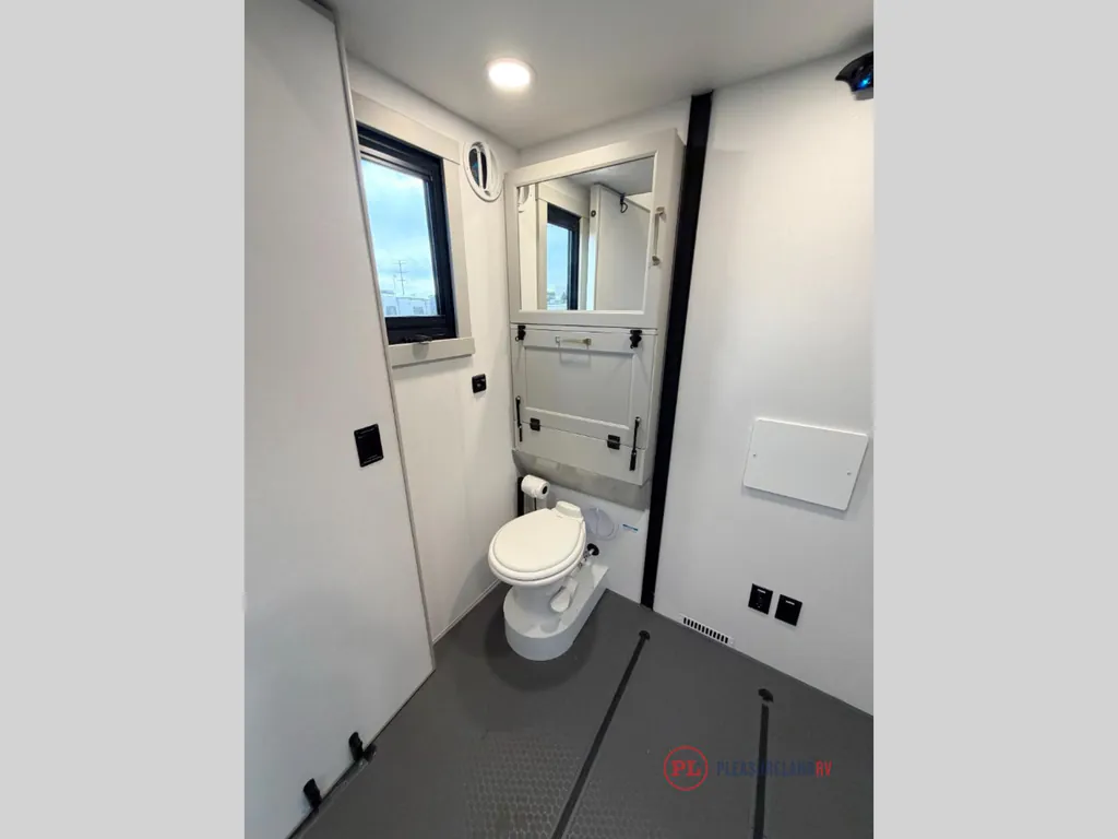 2025 Brinkley Model G 4100, Photos photo 12