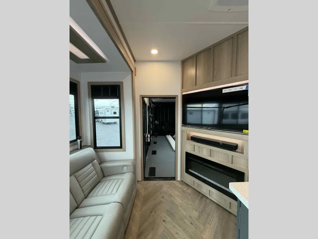 2026 Keystone Raptor 415, Photos photo 10
