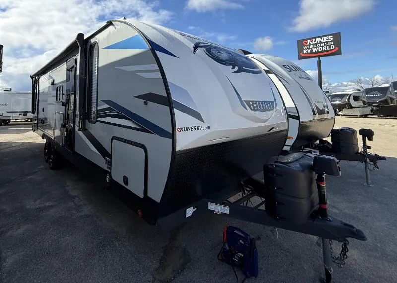 2022 Forest River Cherokee Alpha Wolf 26DBH-L