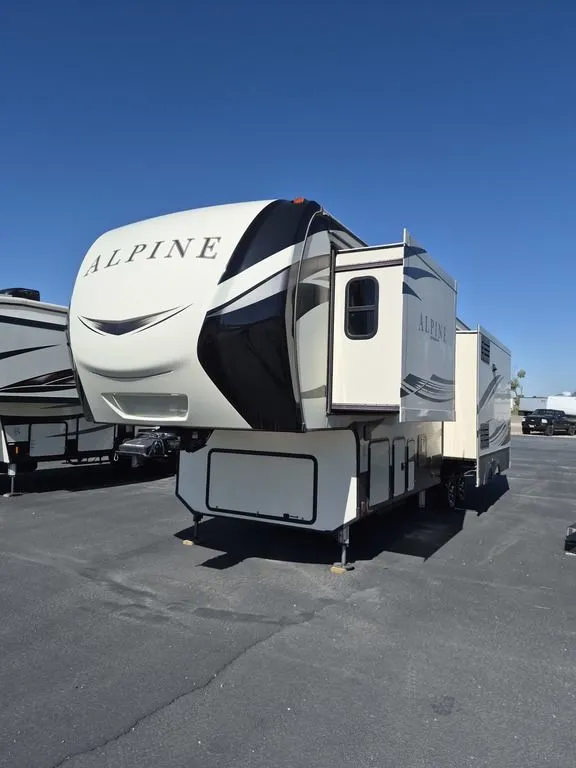 2020 Keystone Alpine 3400RS - Photo 2