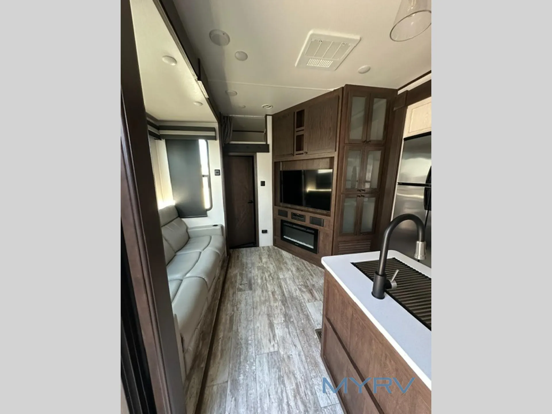 2021 Forest River XLR Nitro 351 — Photo 5