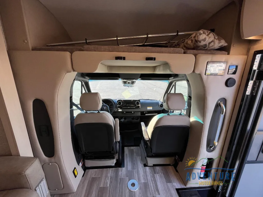 2025 Tiffin Wayfarer 25 XRW, Photos photo 7