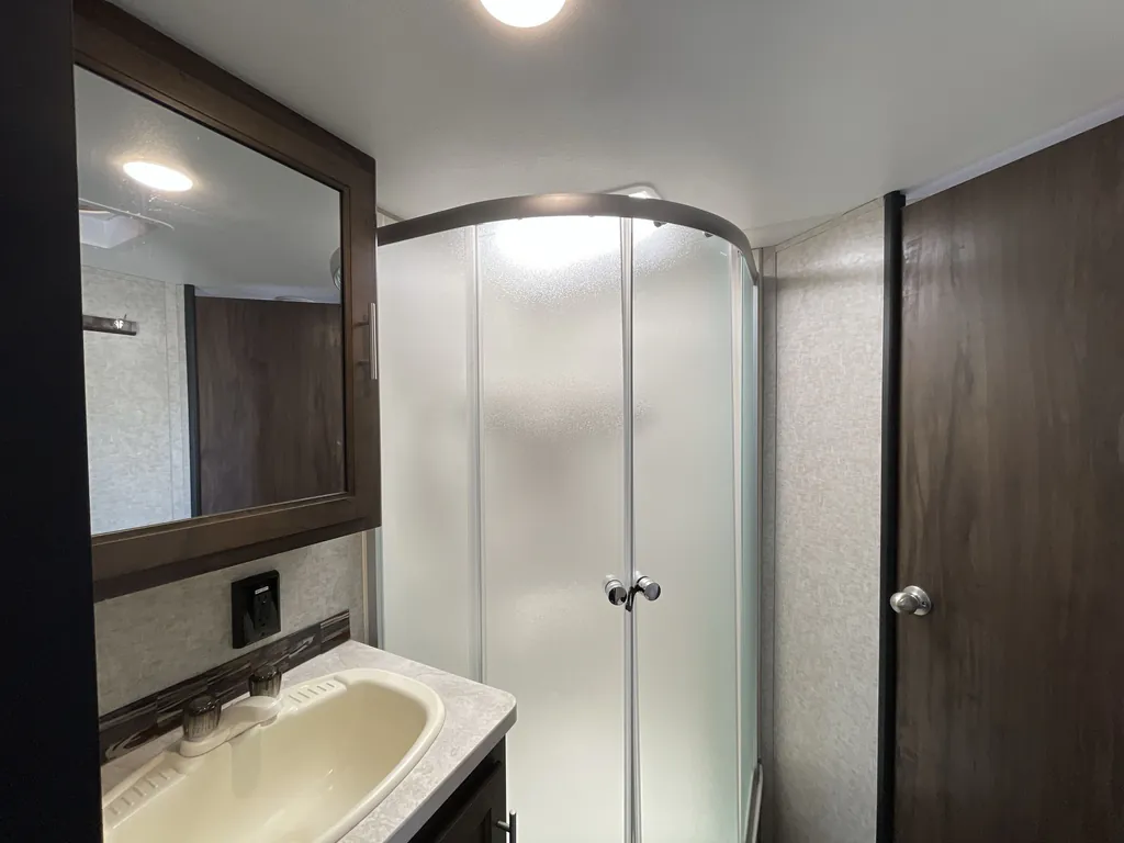 2019 Forest River Cherokee 304BH, Photos photo 19