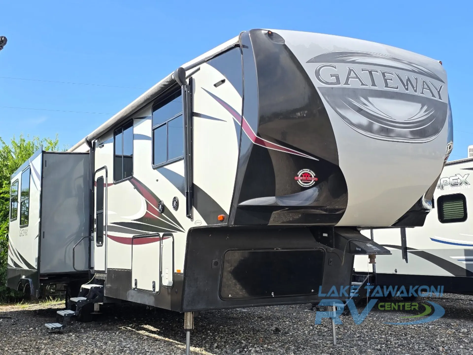 2017 Heartland Gateway 3712RDMB - Photo 3
