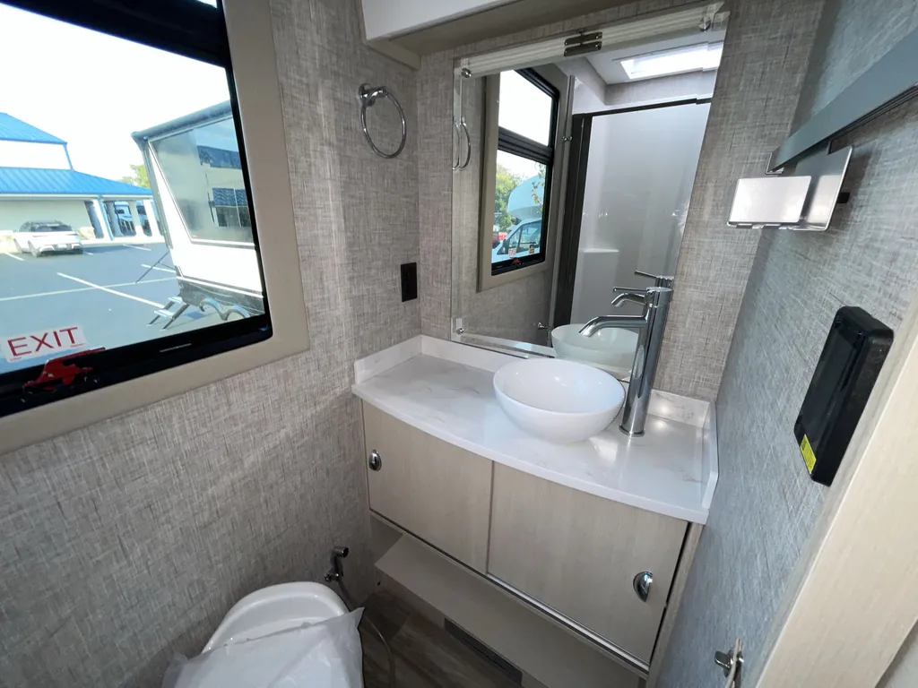 2026 Tiffin Wayfarer 25 XRW, Photos photo 36