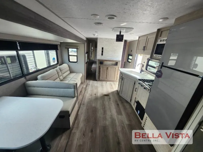 2026 Coachmen Catalina Summit Series 8 261BHS - Photo 4