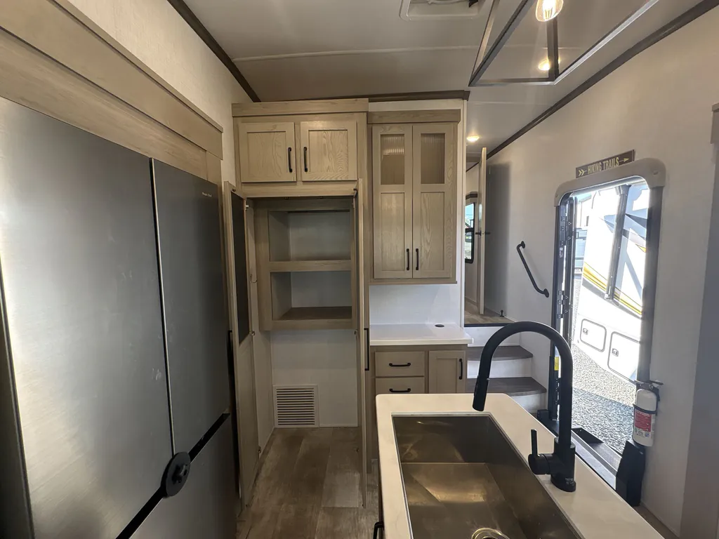 2024 Forest River Rockwood Signature 372RL, Photos photo 11