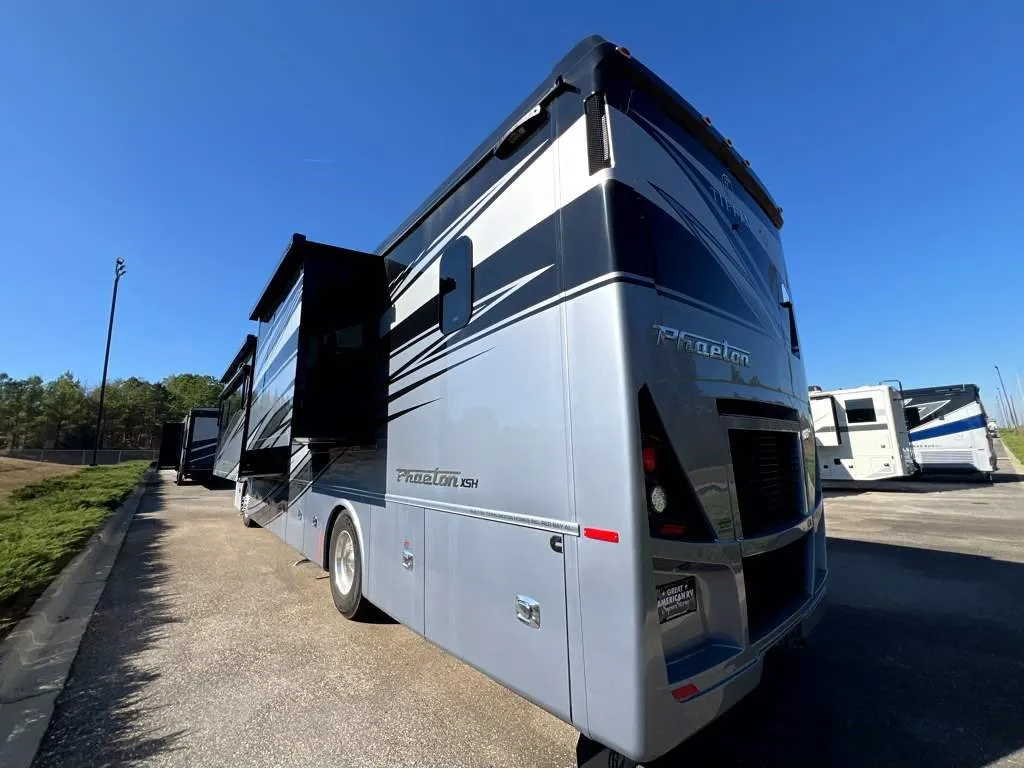 2026 Tiffin Phaeton 40 IH - Photo 4