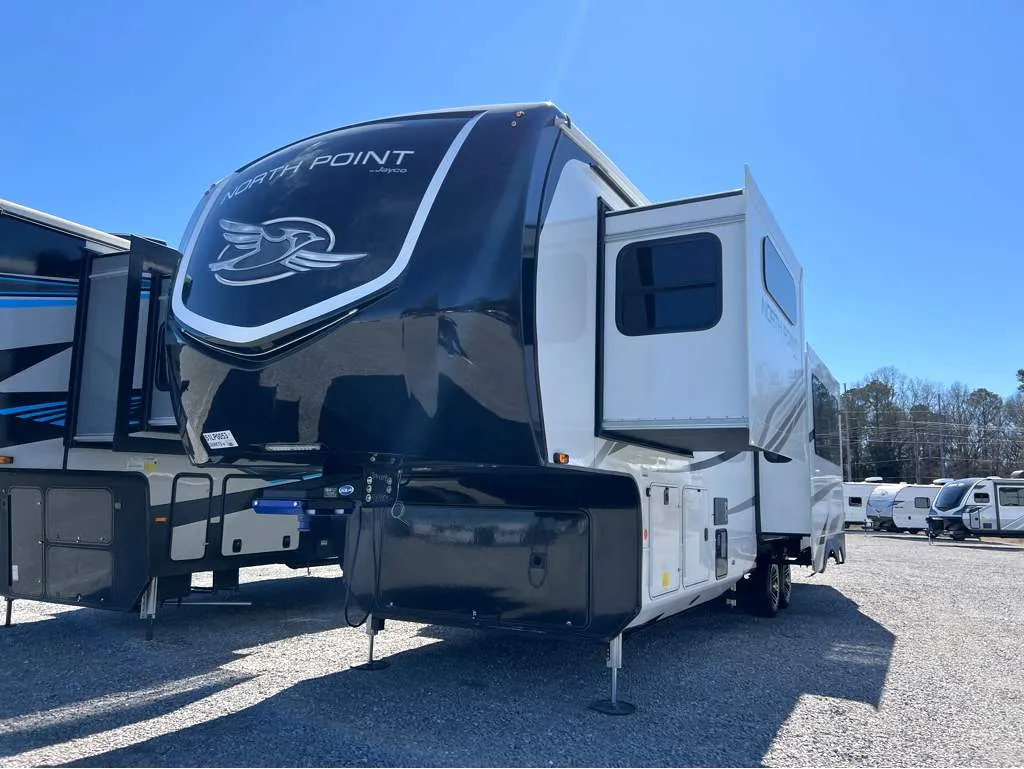 2025 Jayco North Point 365RKTS - Photo 3