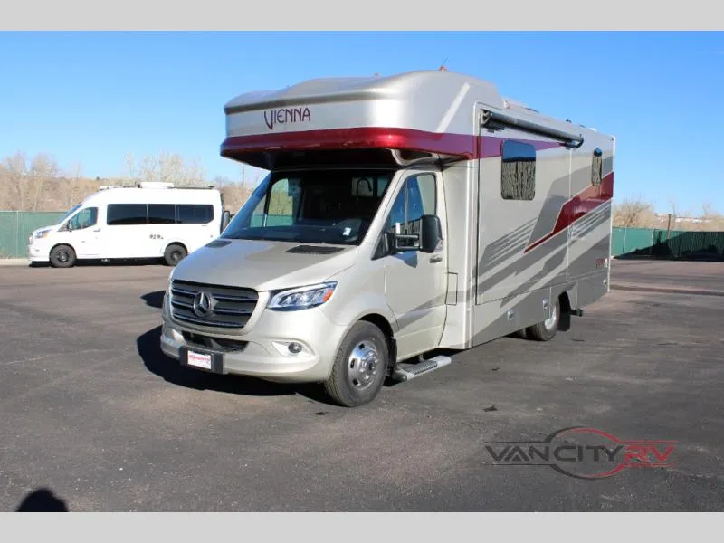 2025 Renegade RV Vienna 25DLC - Photo 2
