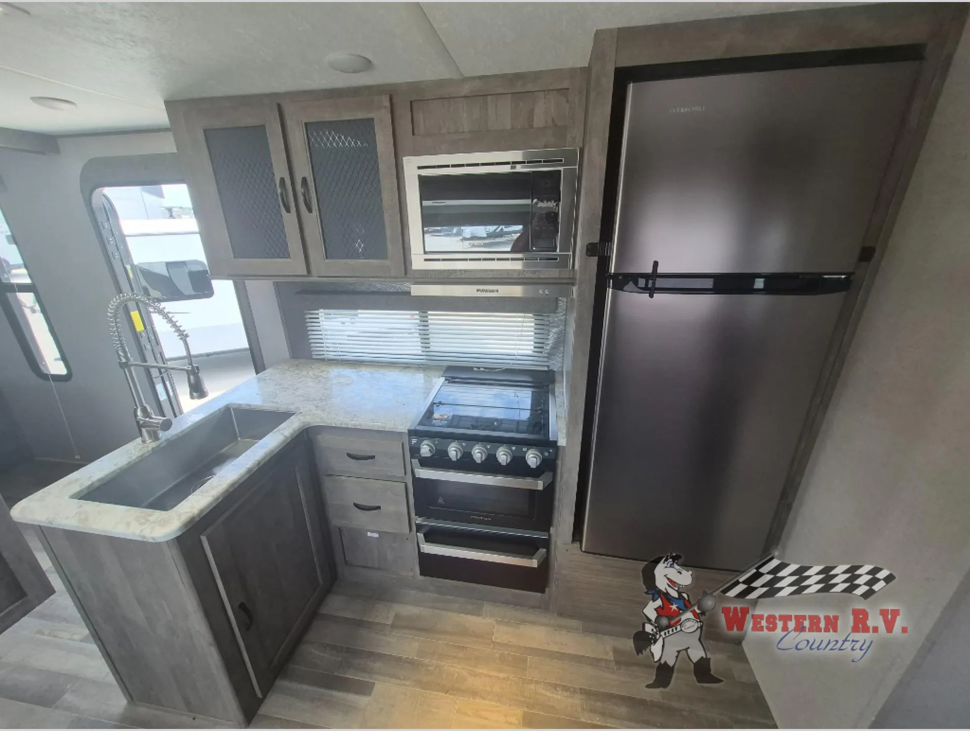 2020 Forest River Vibe 33BH - Photo 4