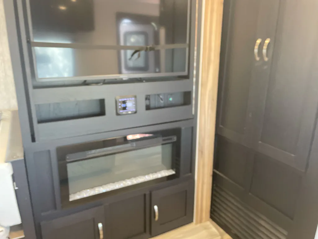 2023 Coachmen Freedom Express Ultra Lite 274RKS, Photos photo 14