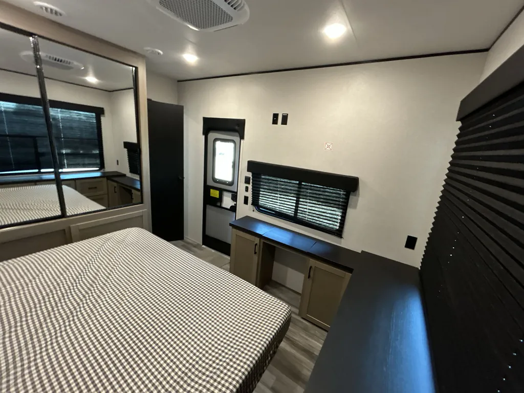 2026 Jayco Jay Flight Bungalow 401FLTS DS, Photos photo 46