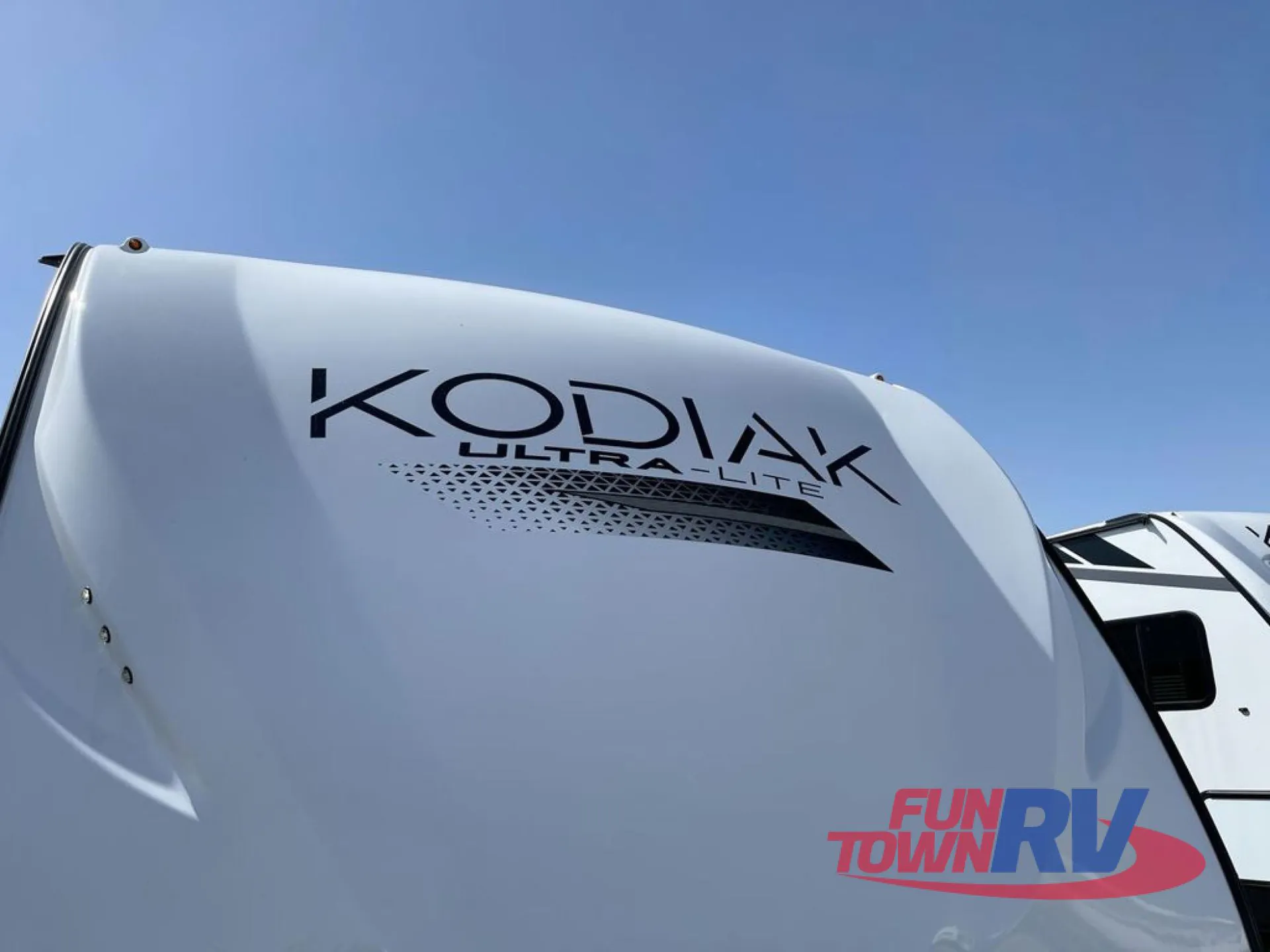 2025 Dutchmen Kodiak 241BHSL - Photo 3