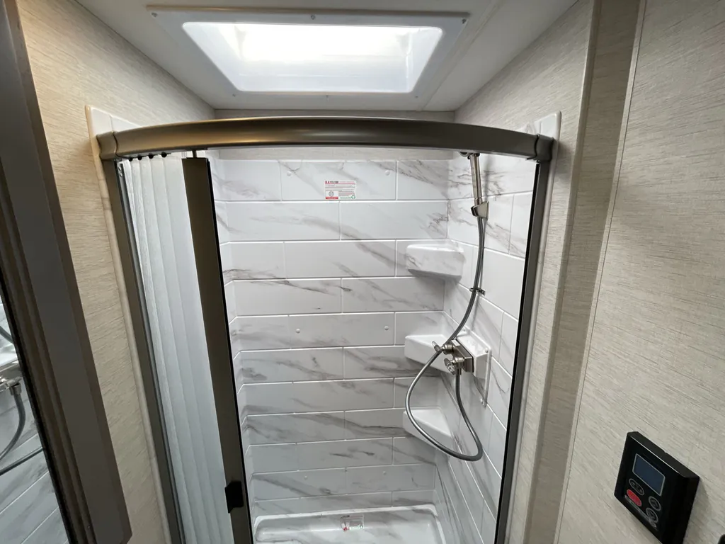 2025 Thor Motor Coach Freedom Elite 27HE, Photos photo 18