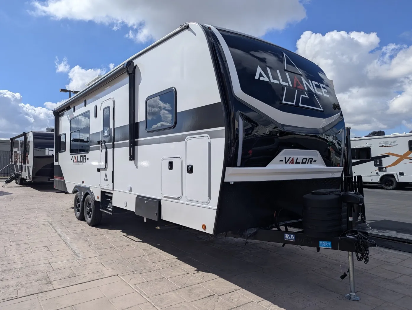 2026 Alliance RV Valor 27T14 - Photo 2