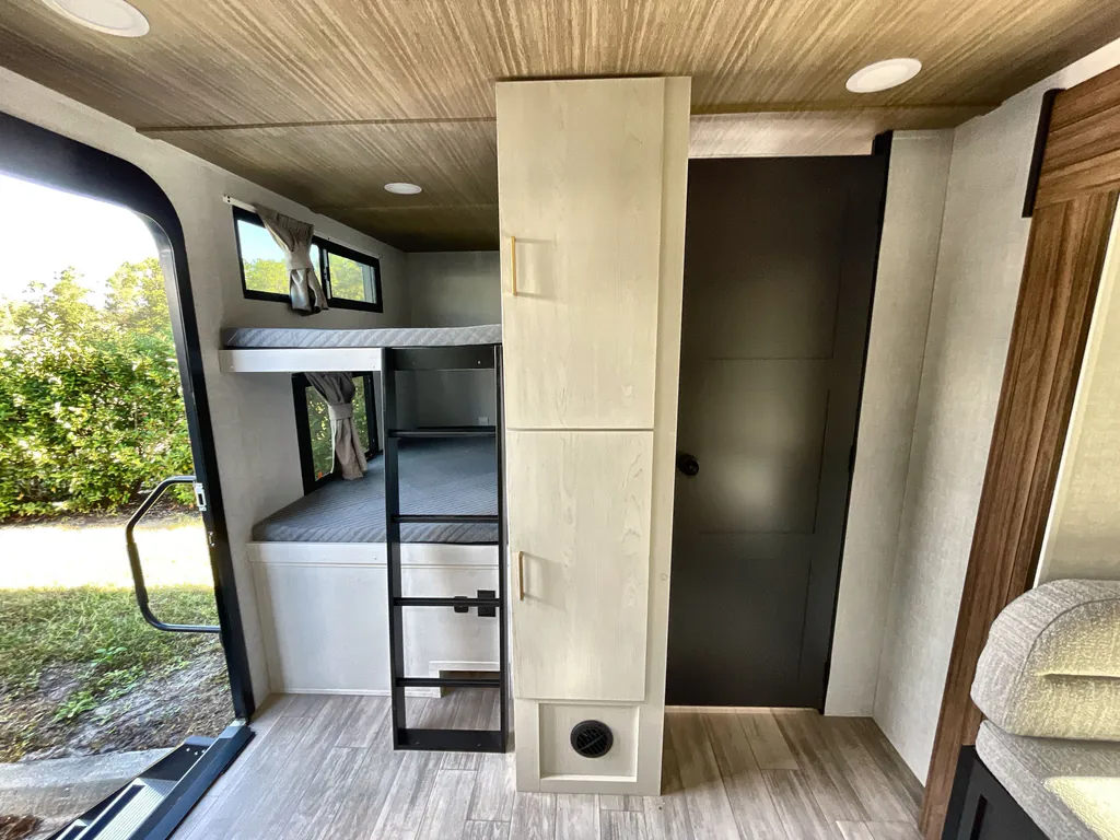 2026 Forest River Vibe Extreme Lite 2600BH, Photos photo 13