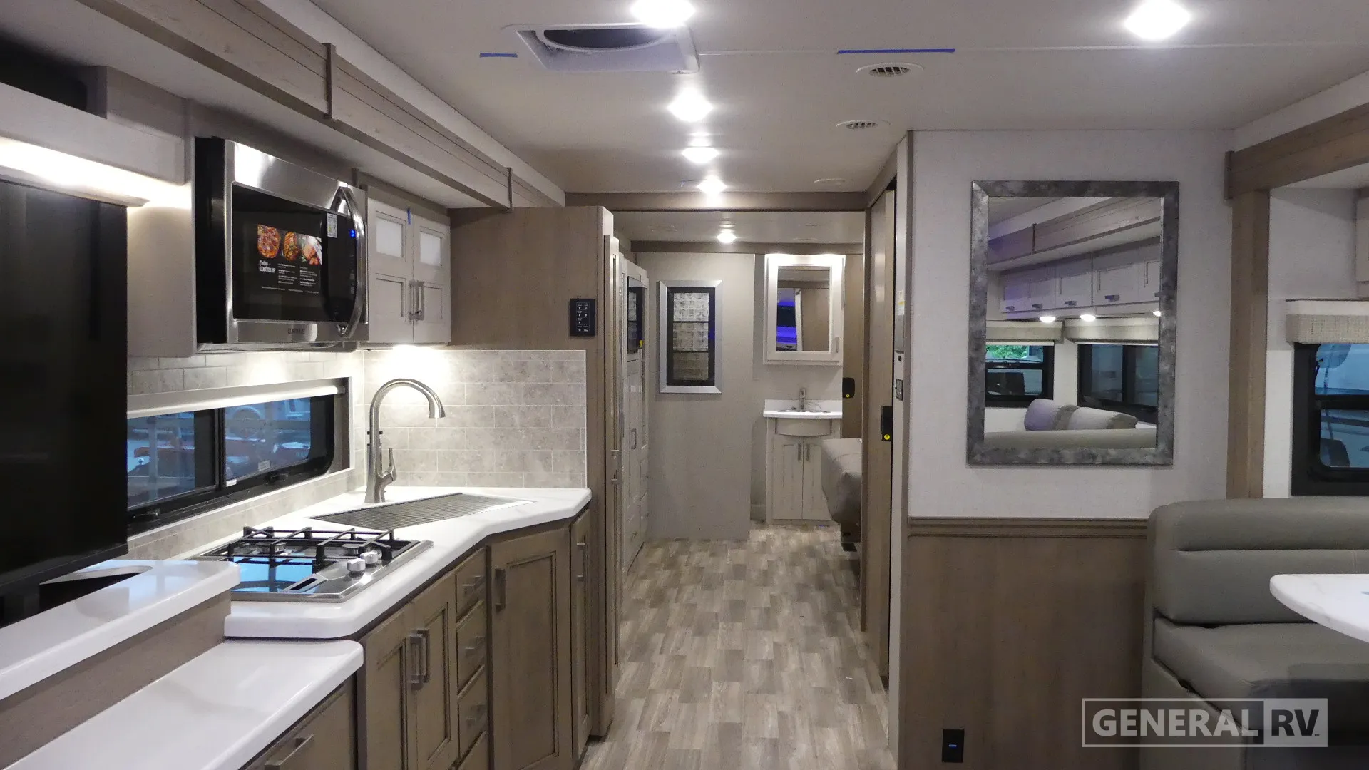 2027 Thor Motor Coach Pasadena 38DX - Photo 3