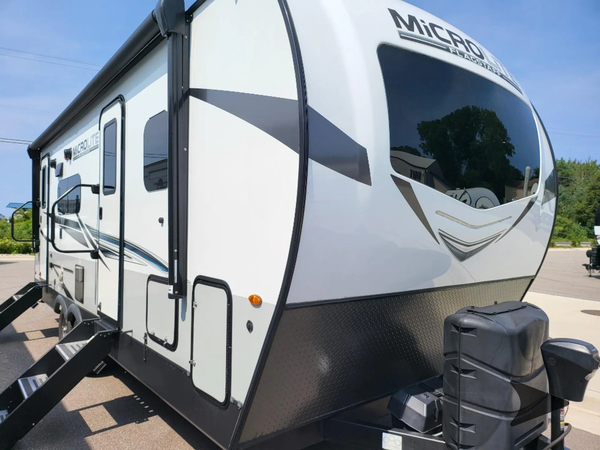 2022 Forest River Flagstaff Micro Lite 25FBS - Photo 2