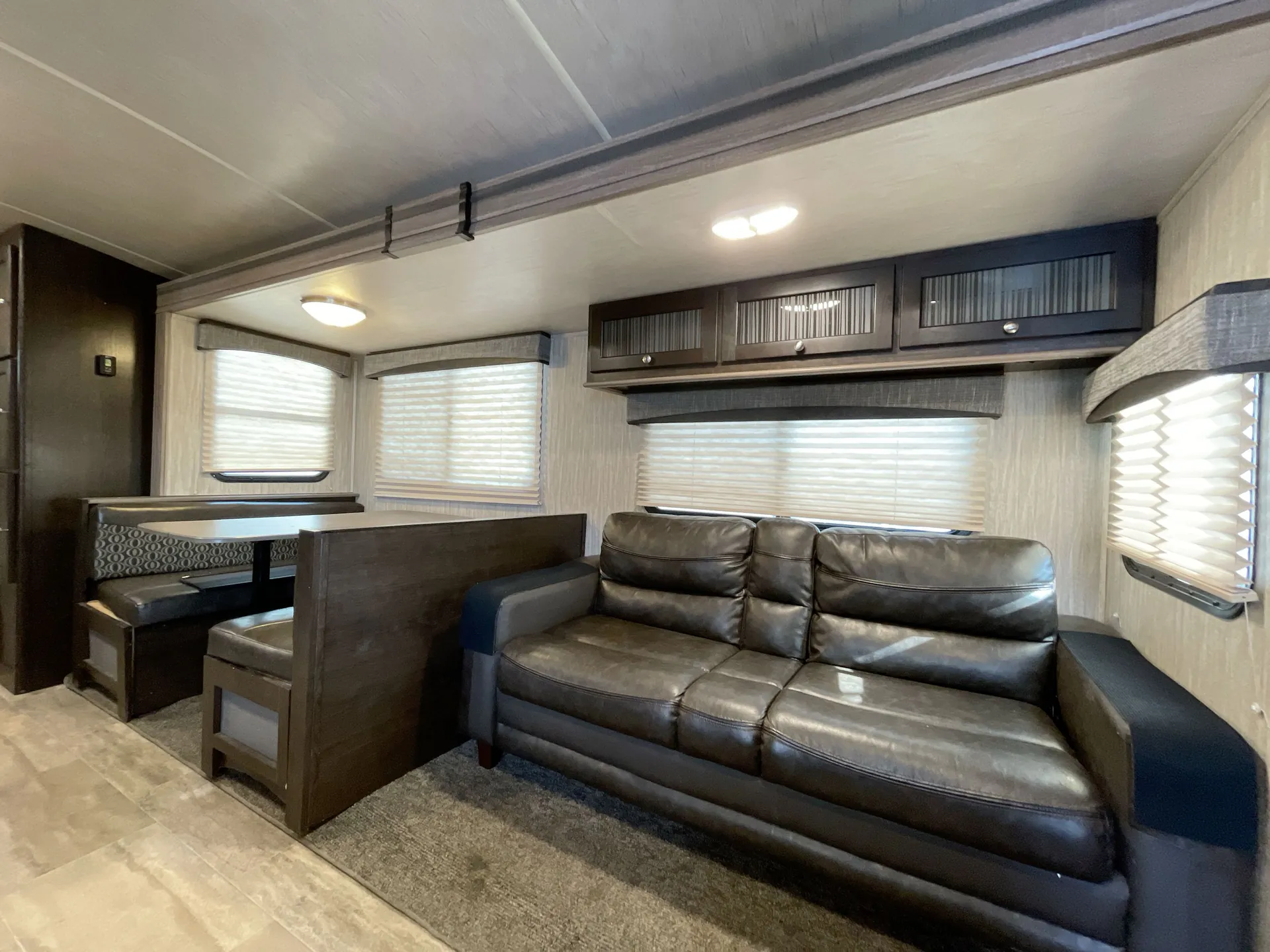 2018 Heartland Sundance 291QB — living area main