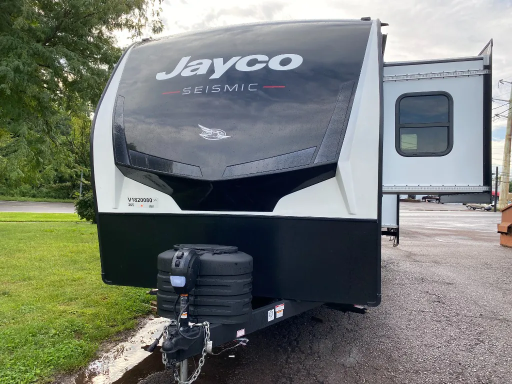 2027 Jayco Seismic 265 - Photo 2