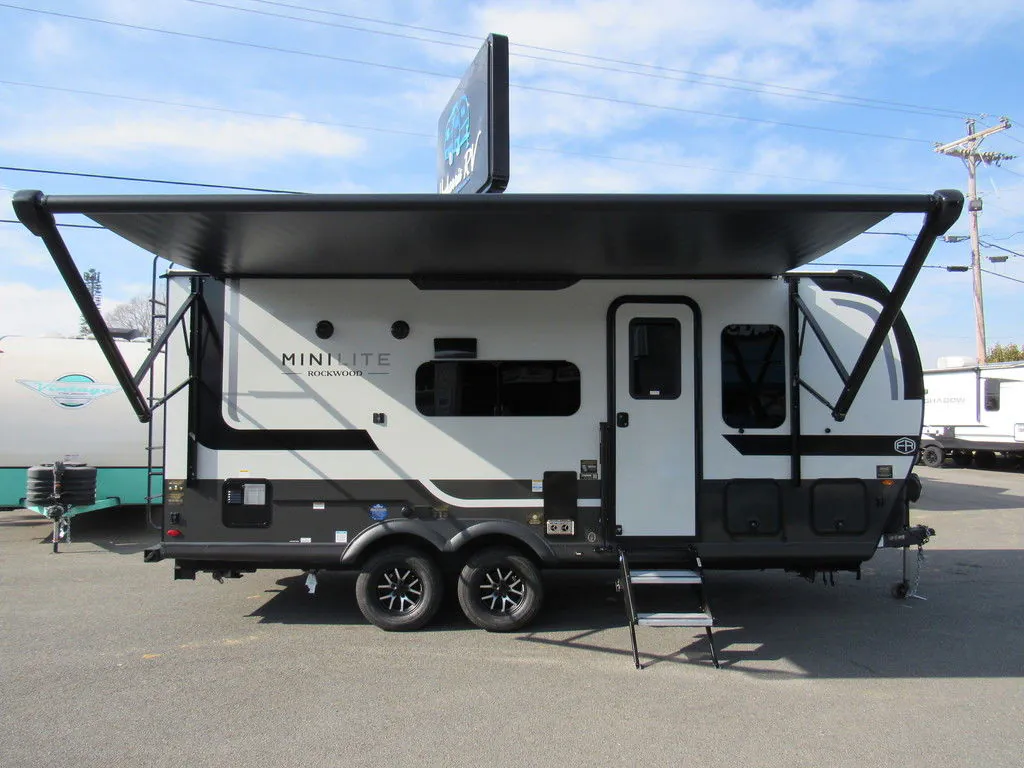 2026 Forest River Rockwood Mini Lite 2108RB - Photo 4