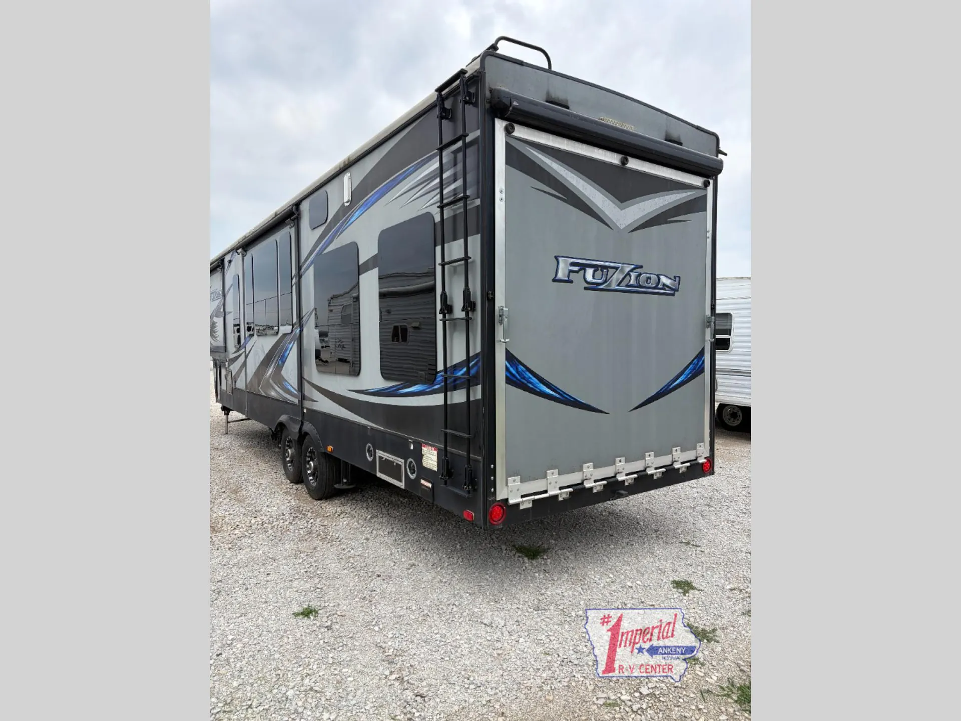 2015 Keystone Fuzion 325 - Photo 4