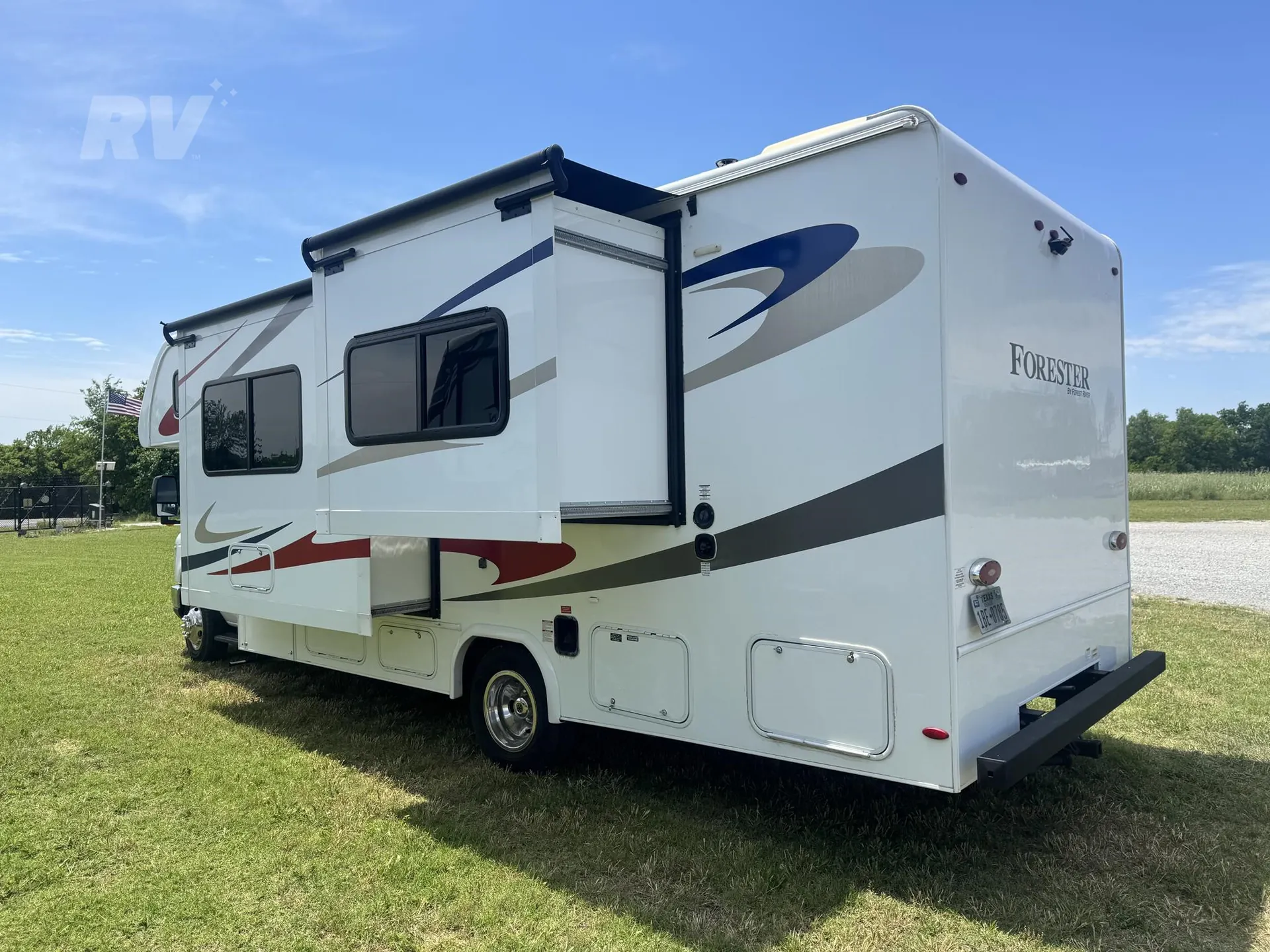 2020 Forest River Forester 2441DS — Photo 5
