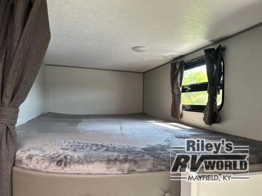 2026 Coachmen Catalina Legacy Edition 273DBHCK, Photos photo 25