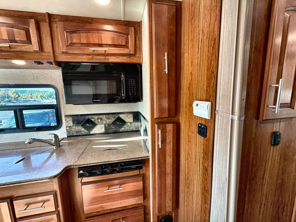 2016 Jayco Precept 29UR, Photos photo 10