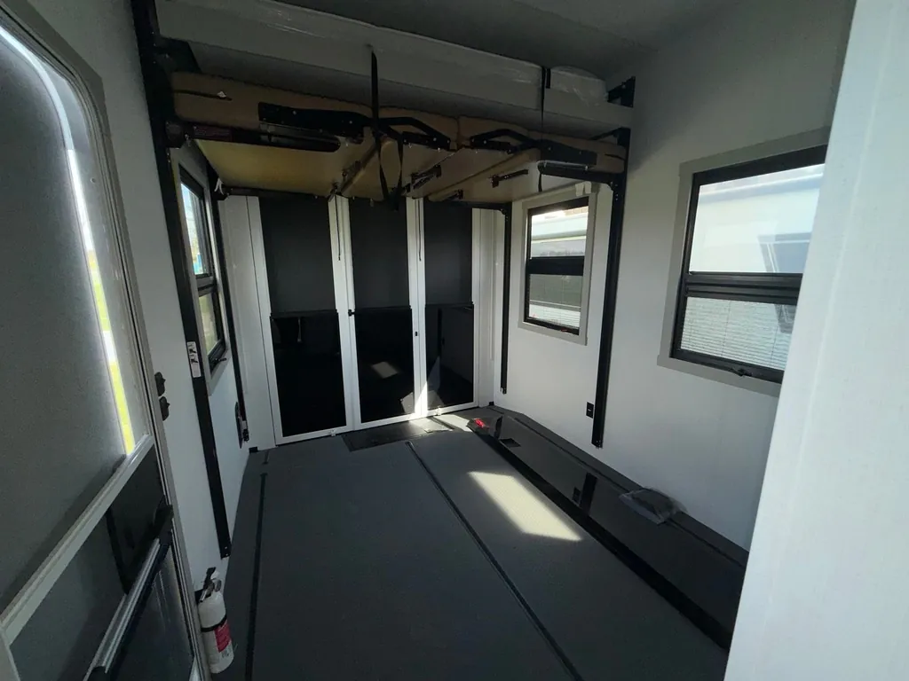 2025 Brinkley Model G 3970, Photos photo 27