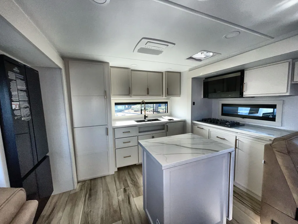 2026 Brinkley Model I 280, Photos photo 11