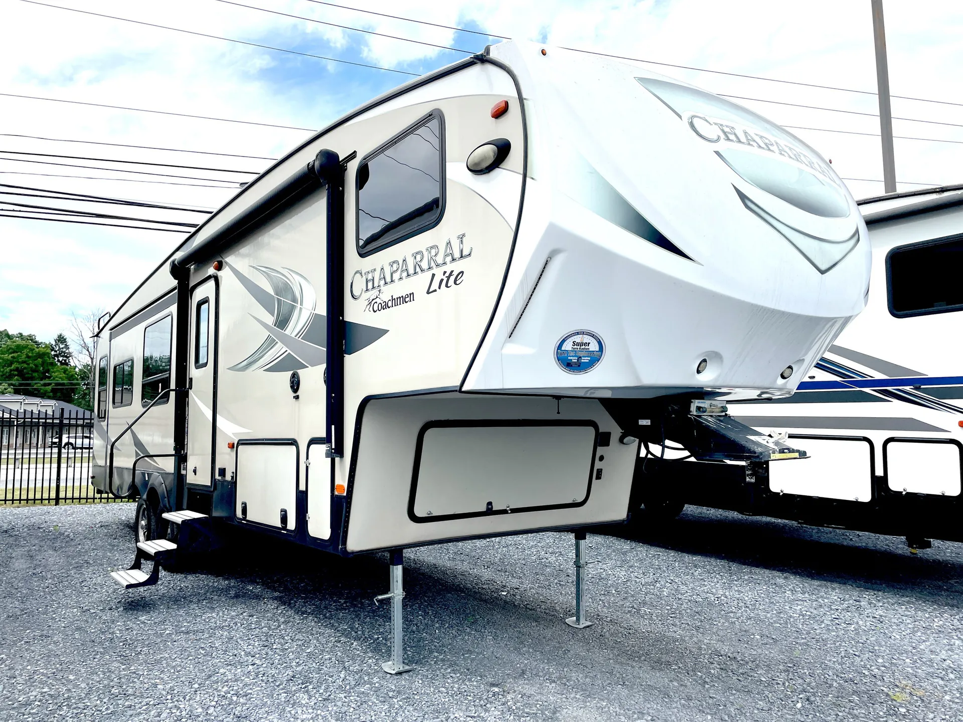 2018 Coachmen Chaparral Lite 30RLS - Photo 2