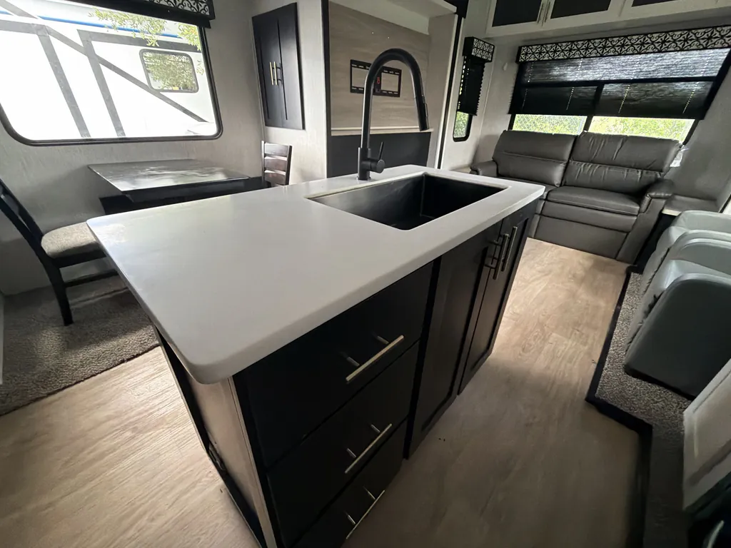 2021 Forest River Wildcat 368MB, Photos photo 13