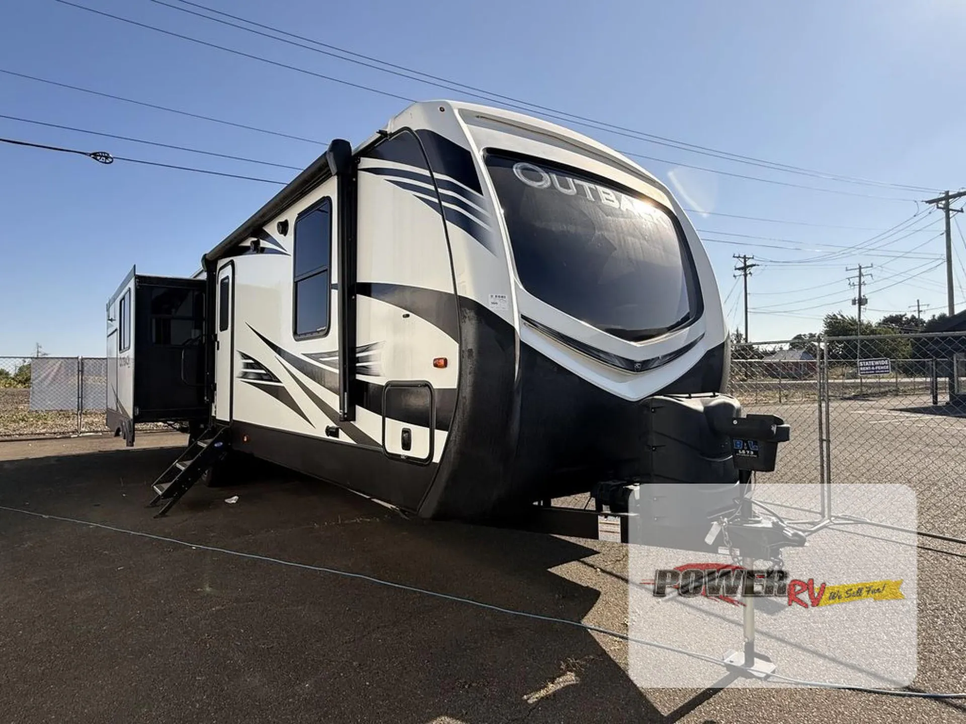 2019 Keystone Outback 330RL - Photo 2