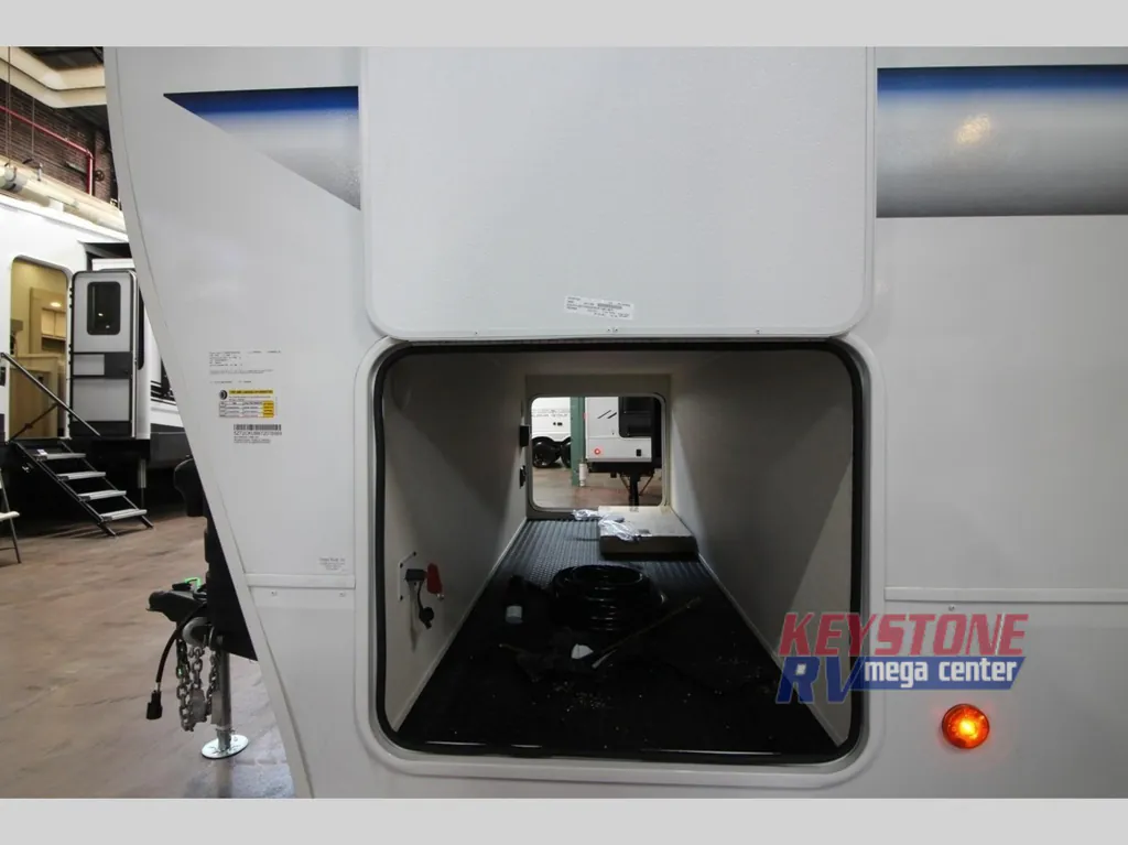 2026 Forest River Cherokee Alpha Wolf 29DCB, Photos photo 4