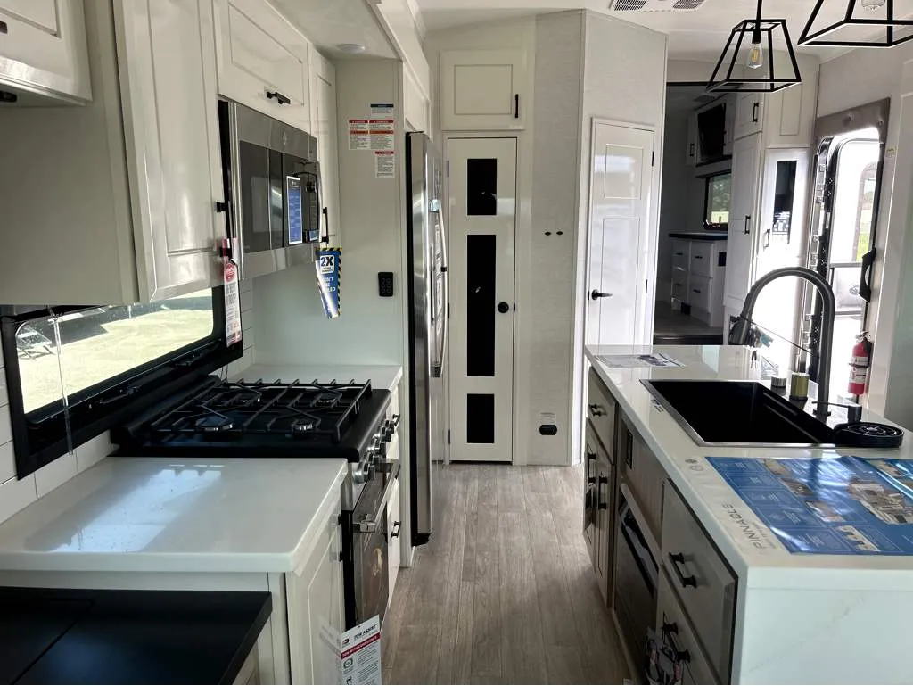 2026 Jayco Pinnacle 36FBTS, Photos photo 15