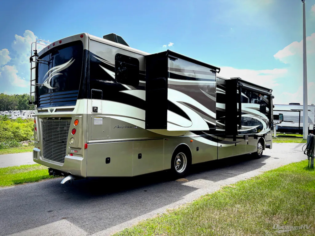 2017 Fleetwood Pace Arrow LXE 38K, Photos photo 2