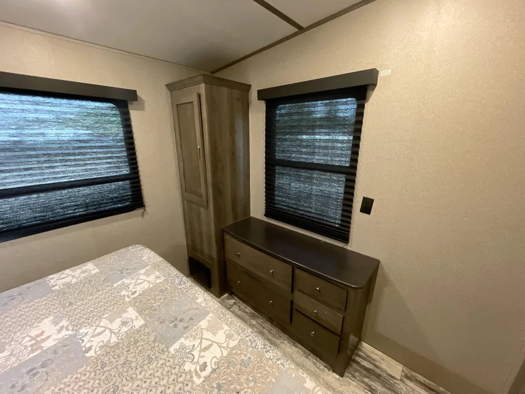 2020 Keystone Sprinter Limited 3341FWFLS, Photos photo 11