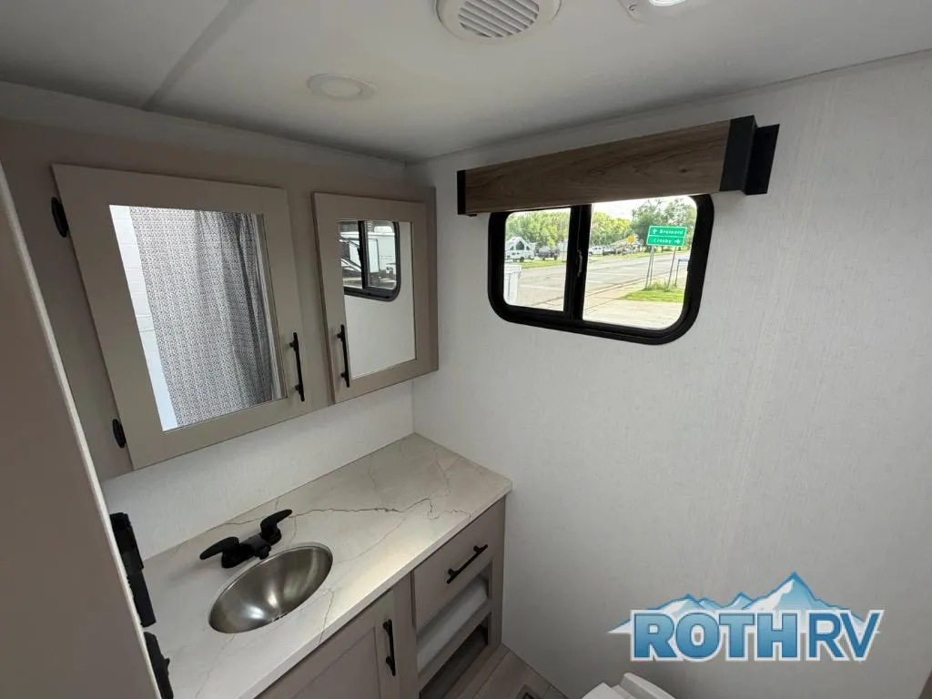 2026 KZ Connect SE C221RBSE - Photo 3