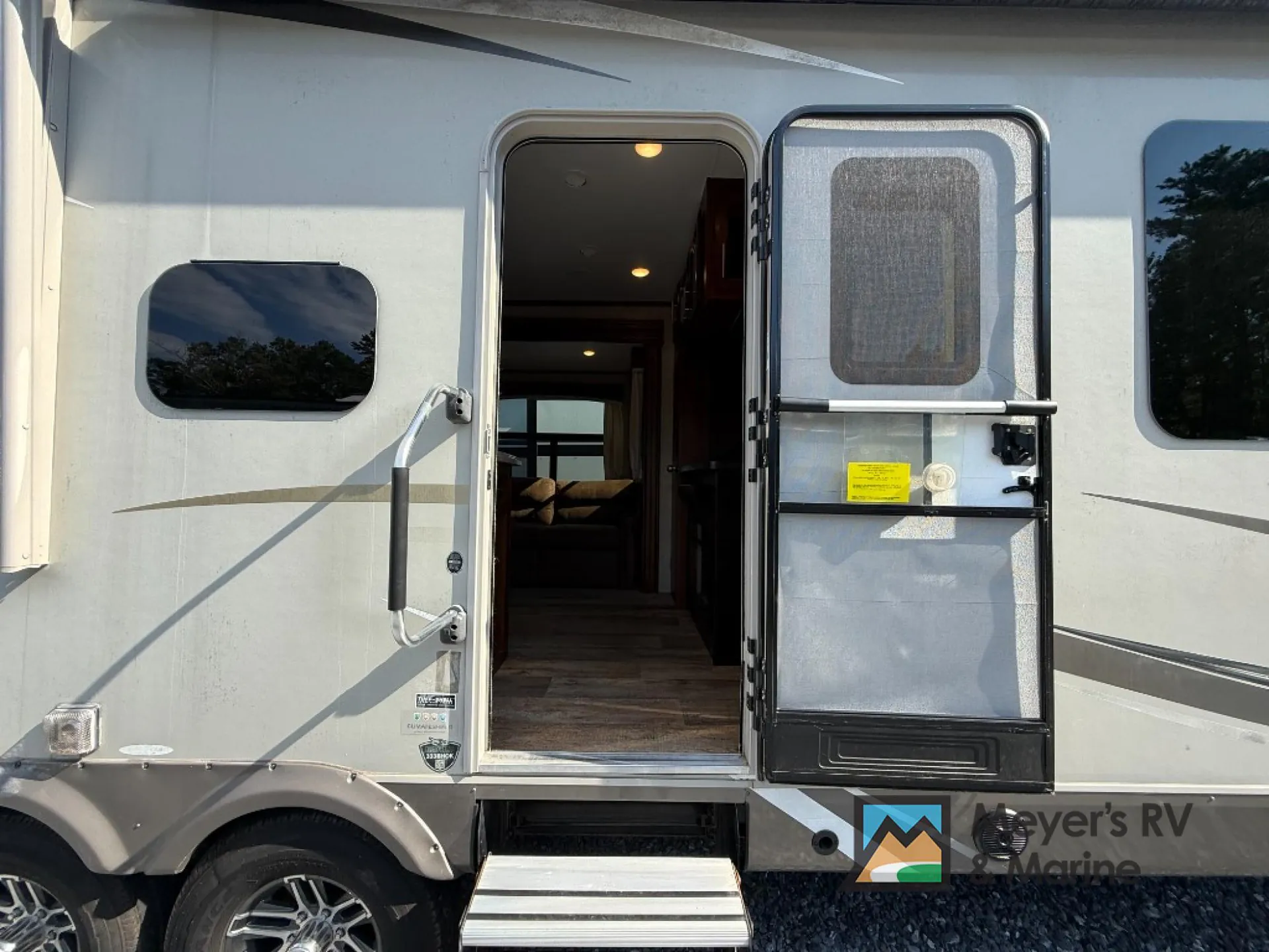 2018 Jayco Eagle 333BHOK - Photo 3