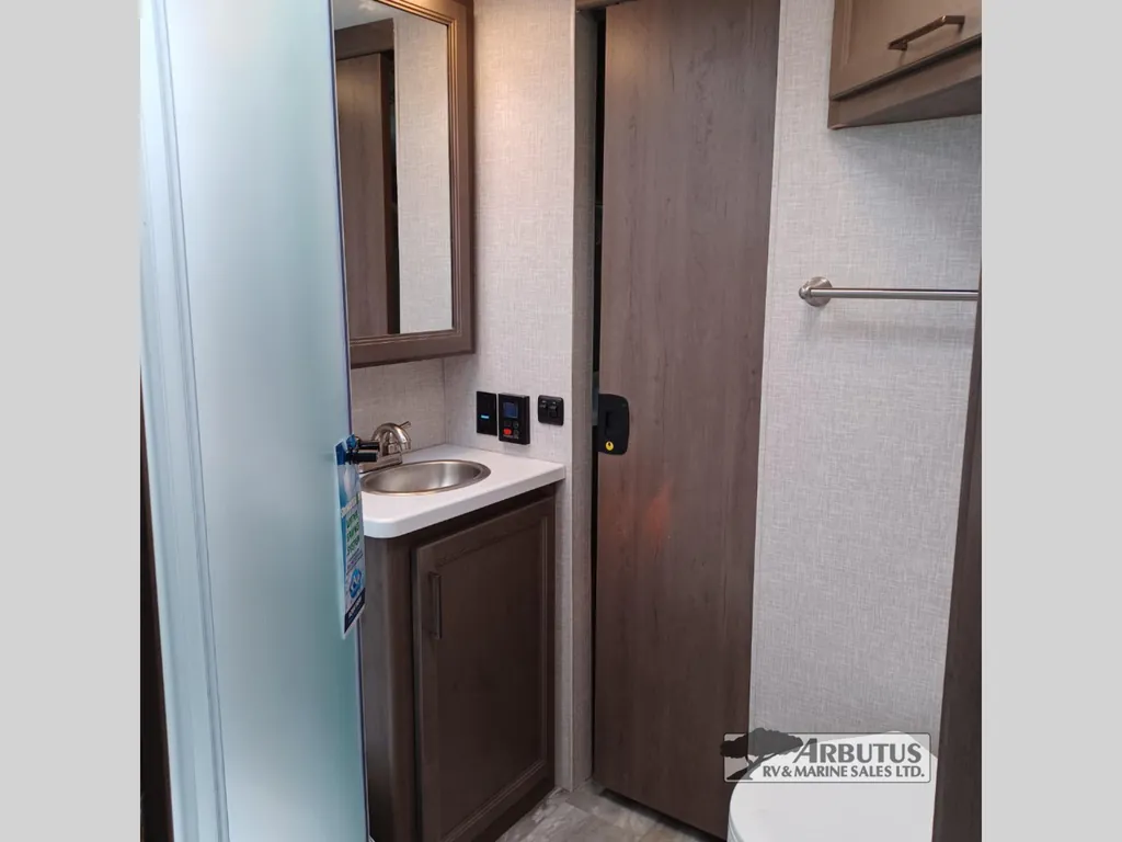 2024 Thor Motor Coach Echelon LF31, Photos photo 26