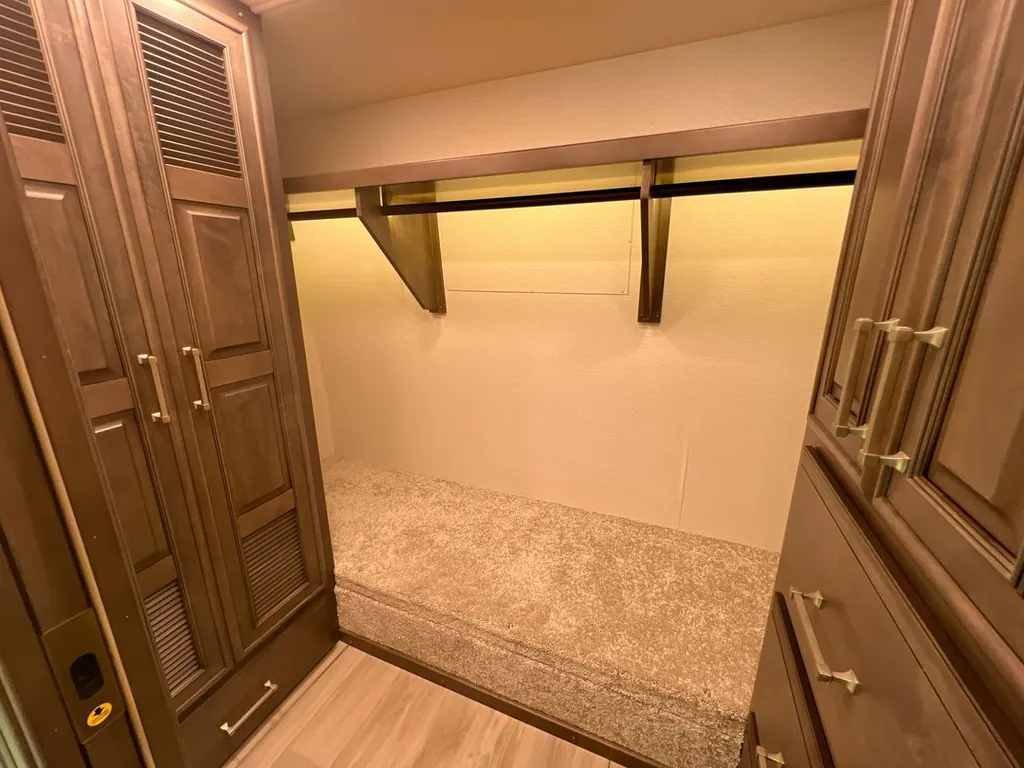 2026 Entegra Coach Aspire 44D, Photos photo 19